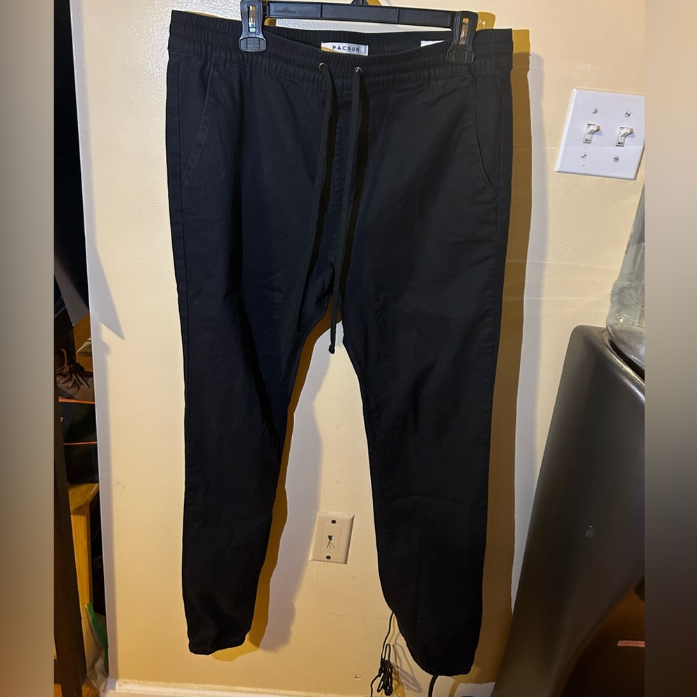 Large Pacsun Cargo/Jogger Pants Black